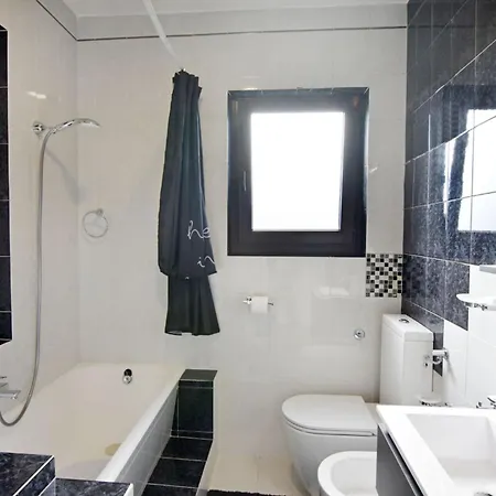 Stylish Renovated Vacation Flat With Terrace